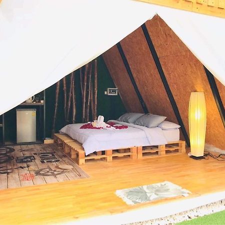 Готель Bridge Hill Cafe Glamping Khao Sok National Park Екстер'єр фото