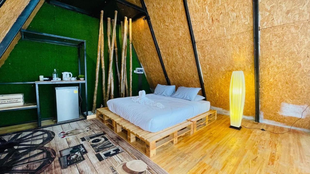 Готель Bridge Hill Cafe Glamping Khao Sok National Park Екстер'єр фото